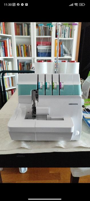 Vendo overlock por 200€