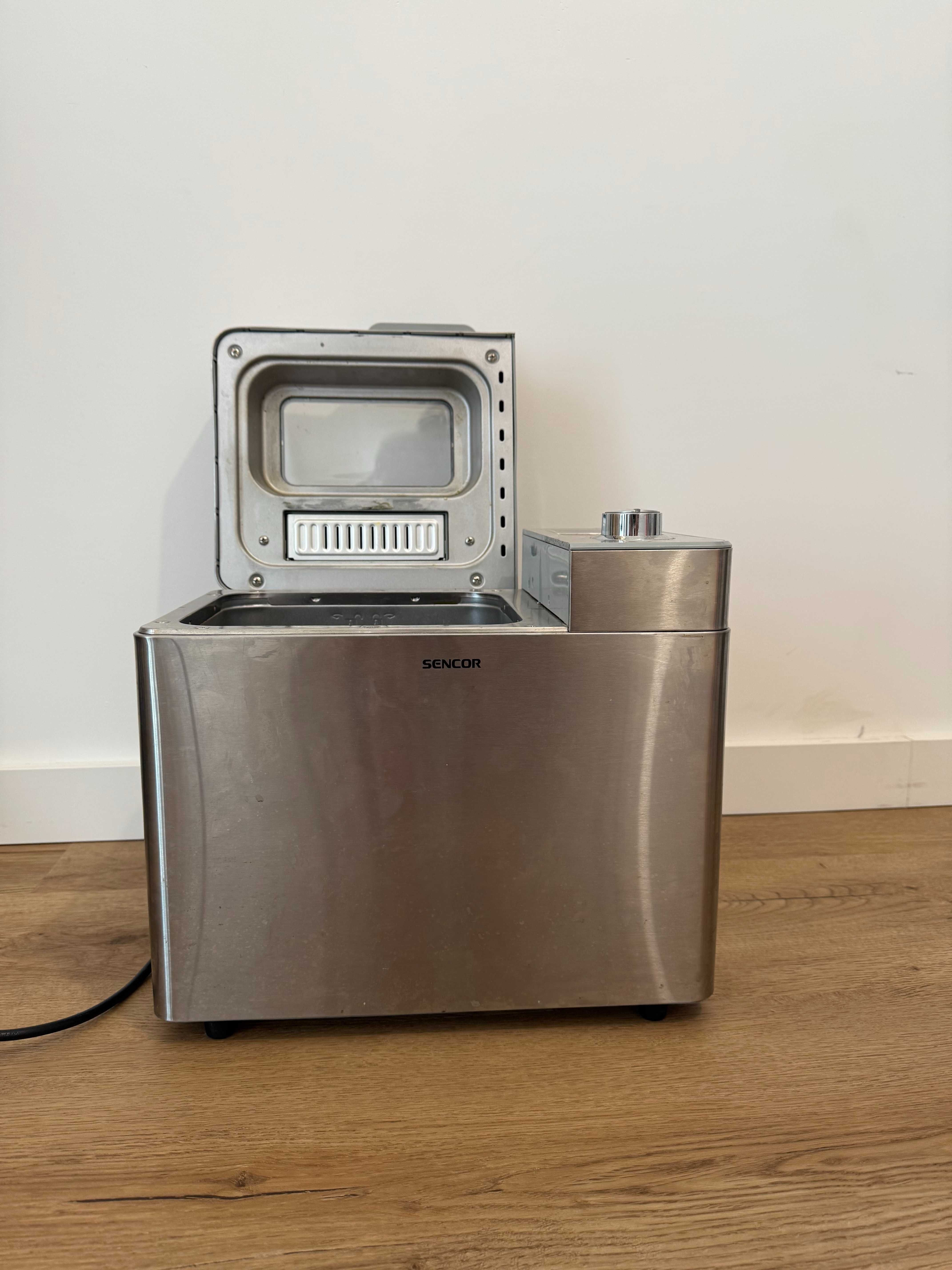 Wypiekacz do chleba Sencor SBR 2000SS 23 programy 550W