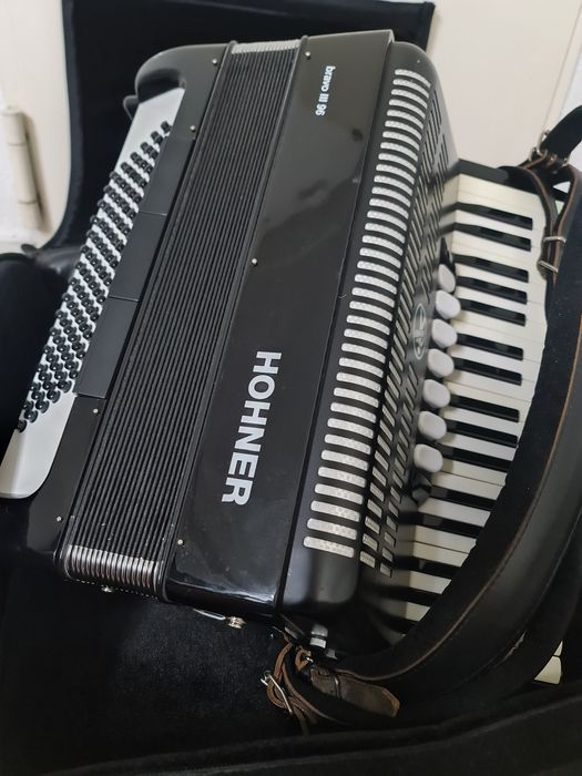 Hohner Bravo III 96