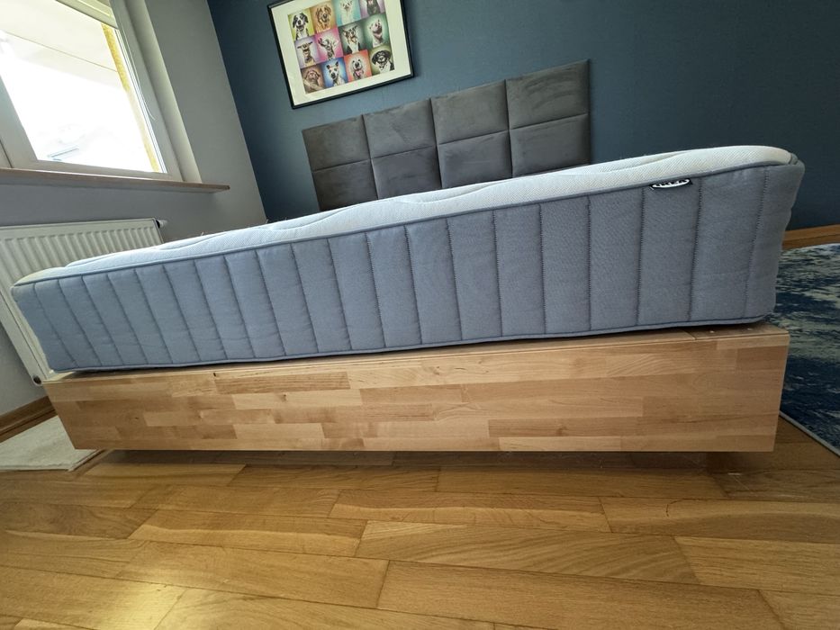 Rama lozka i materac 160x200 ikea