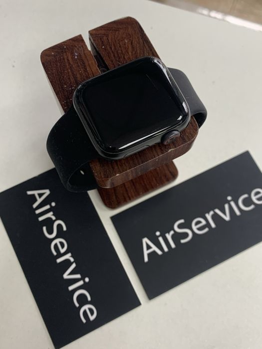 Оригінальні  apple watch series 6 40 mm