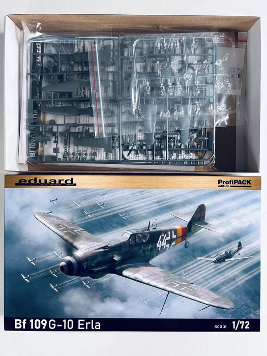 Samolot Bf 109G-10 Erla Profi Pack model do sklejania Eduard 70162