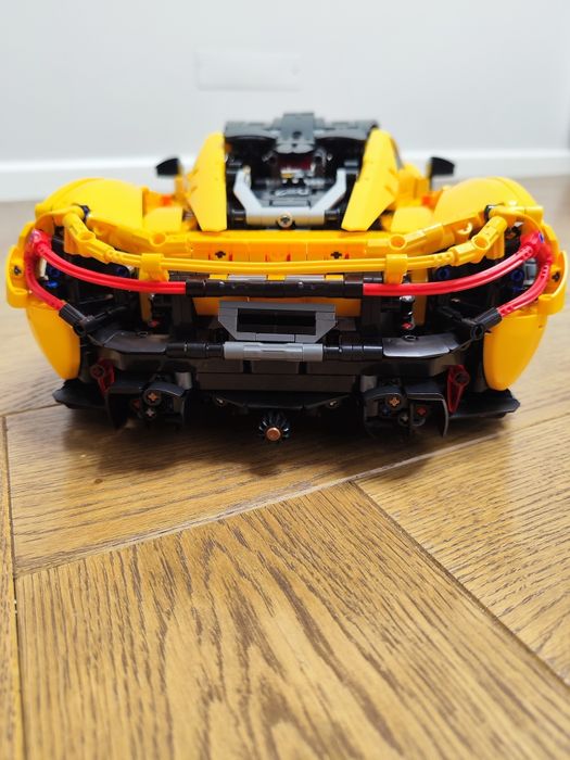 Model Mclaren P1