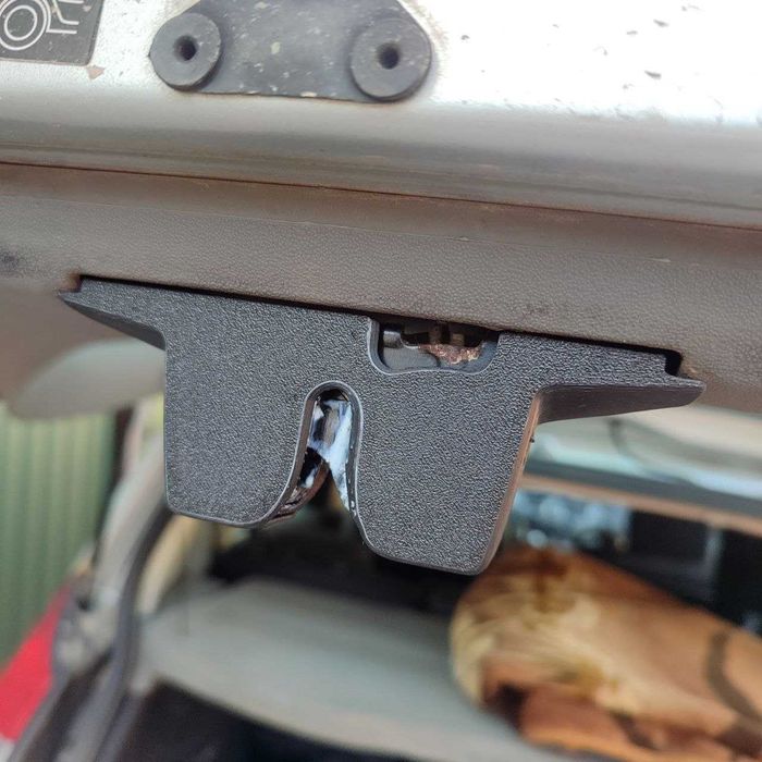 Пильник кожух замка багажника Renault Scenic II Grand Megane Laguna