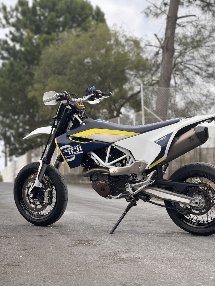 Husqvarna 701 Supermoto c/EXTRAS - 129€/mês