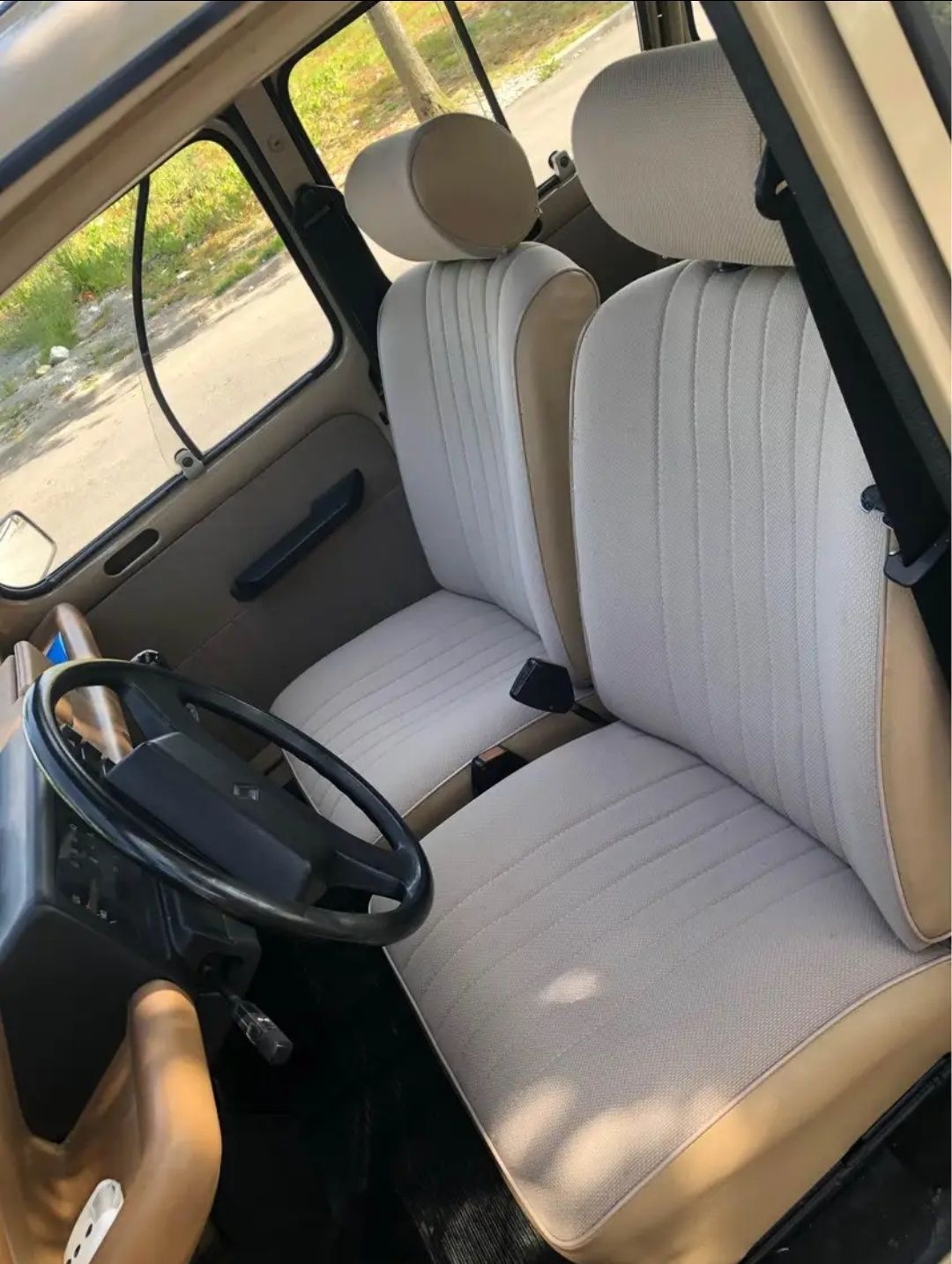 Renault 4L tecto abrir 86