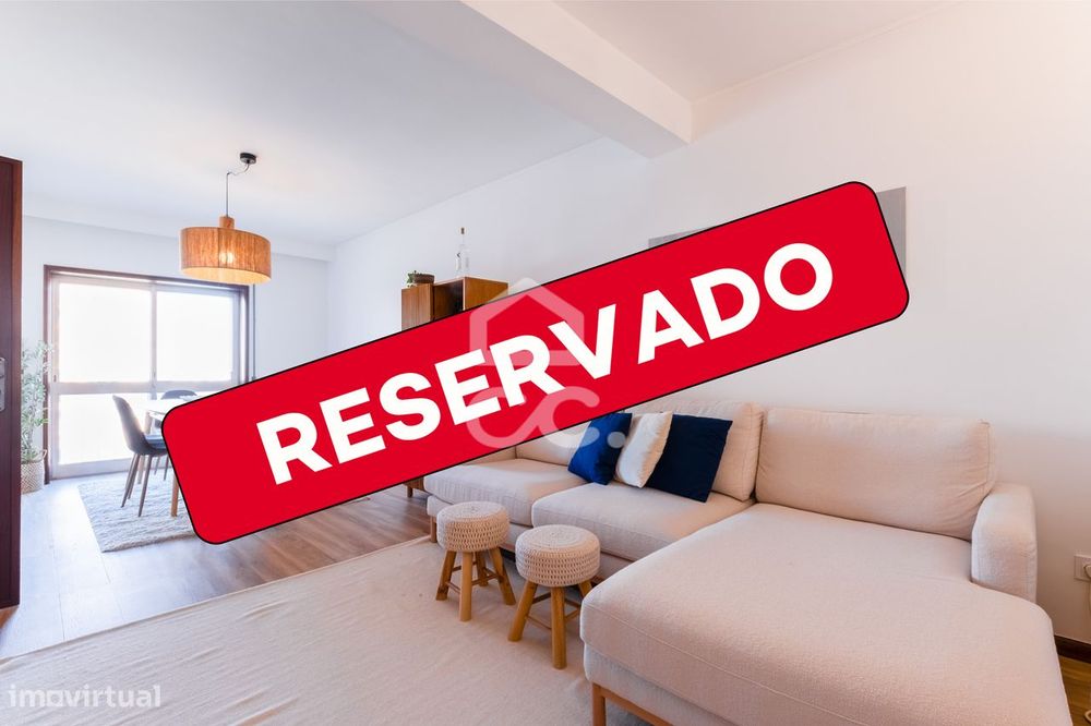 T4 Duplex no Último Piso com Garagem Box, ao Lado da Câmara de Gaia