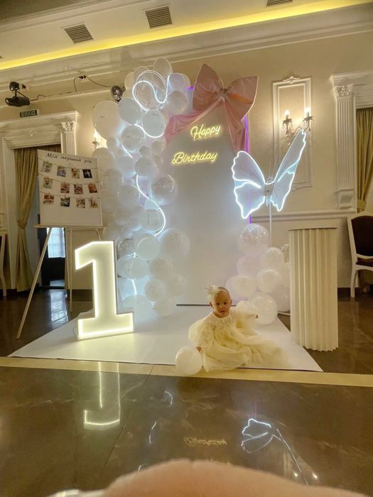 Фотозона на день народження , хрещення, весілля, випускний