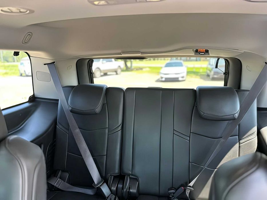 Cadillac Escalade      2017