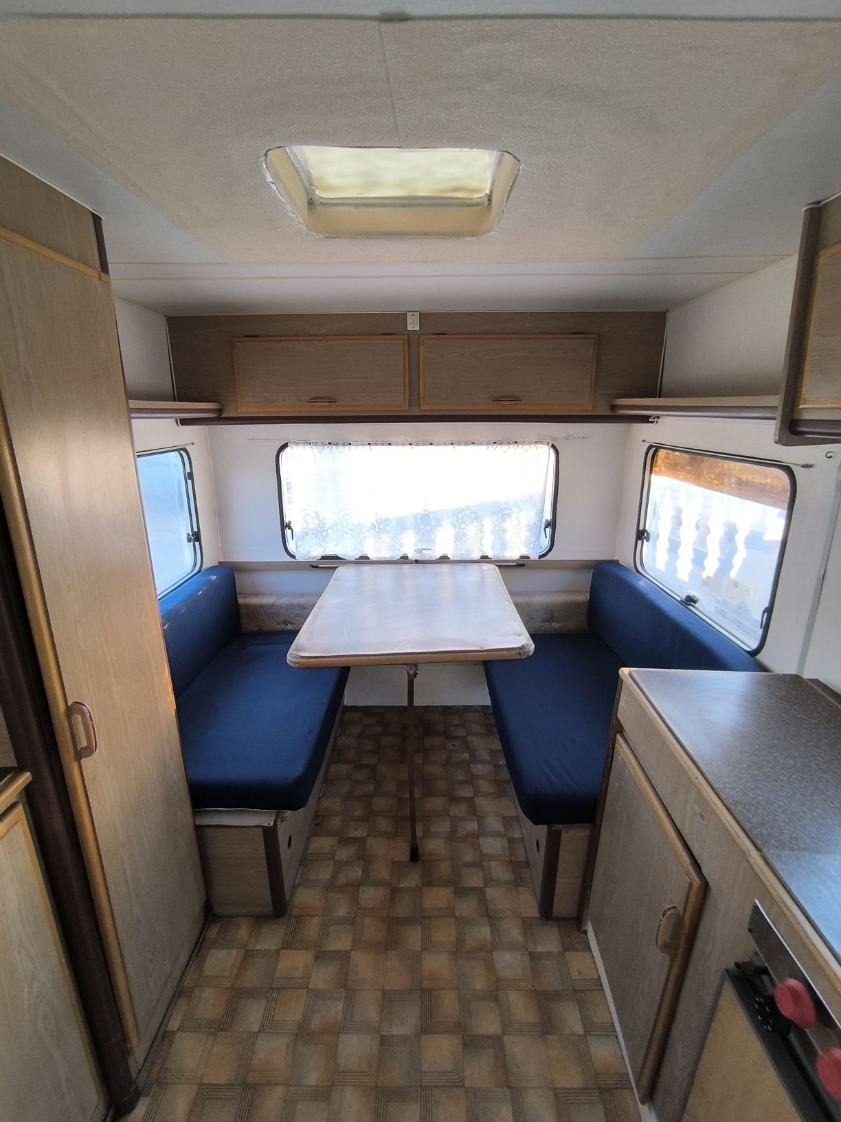 Caravana Pluma 350
