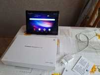 Tablet z etui Huawei MediaPad M3 Lite
