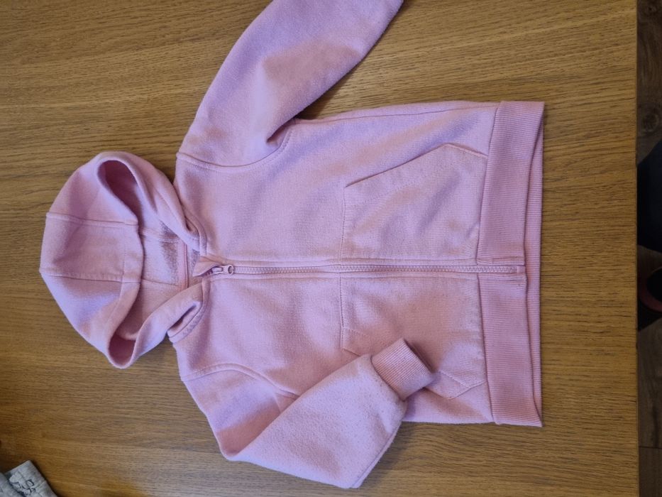 Bluza różowa z kapturem 110