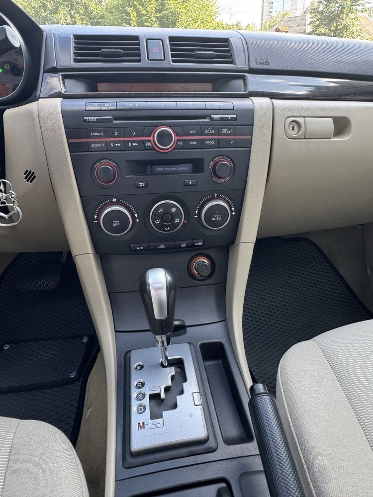 Mazda 3 ,Автомат 2007р.в. Кондиціонер ,Дуже гарний стан