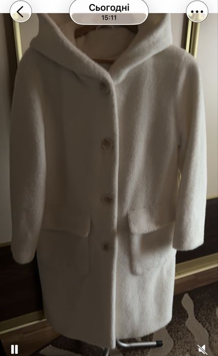 Пальто молочного кольору, вльпака