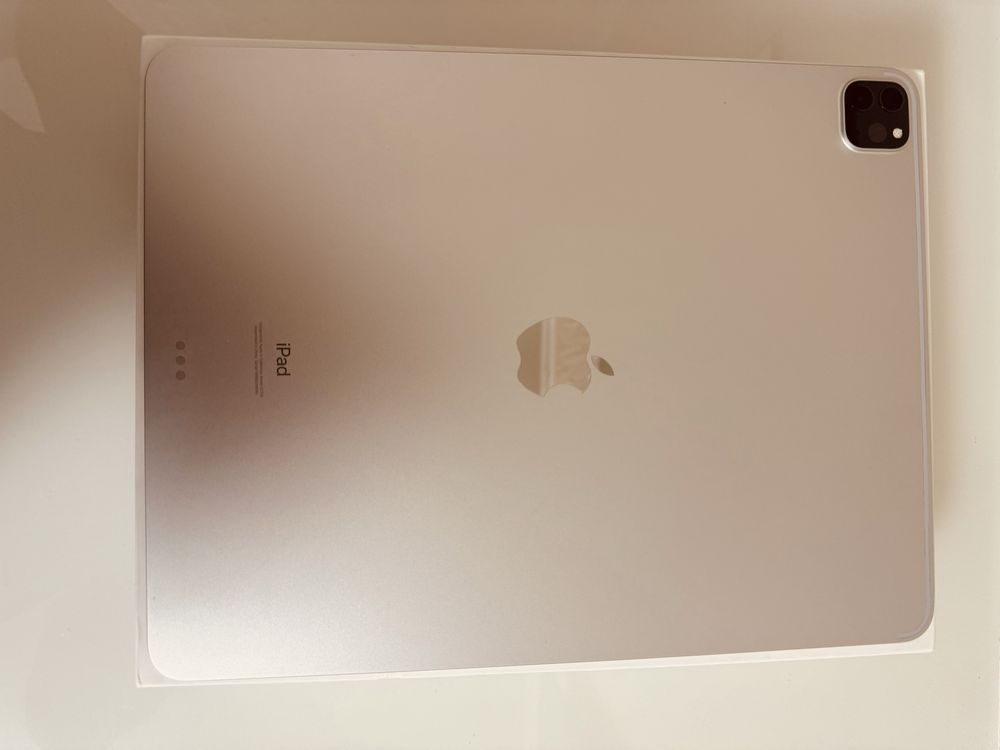 iPad pro 12,9 2022 року