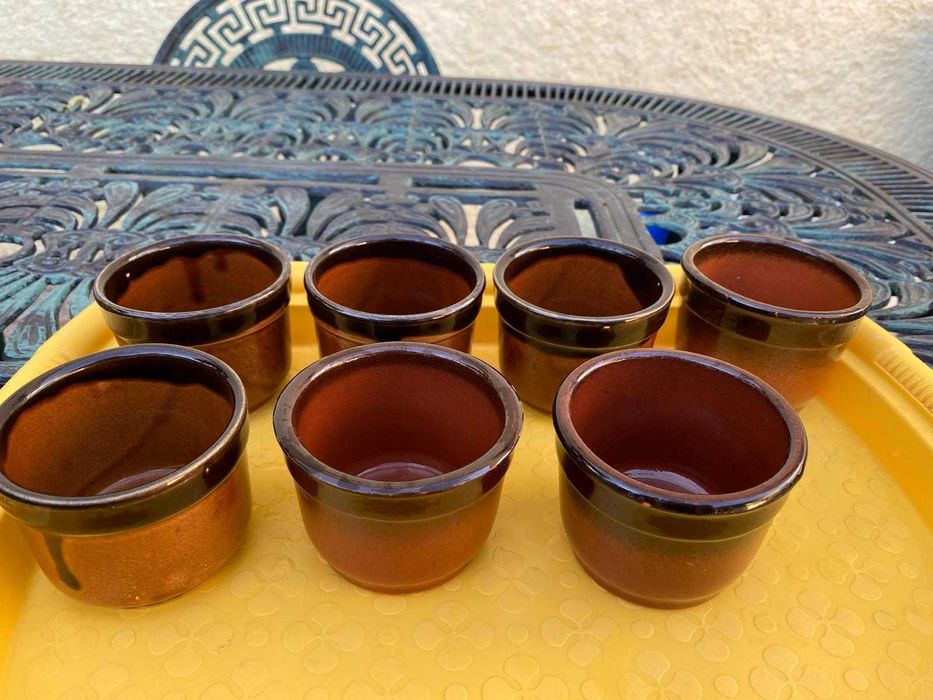 Conjunto de taças de barro