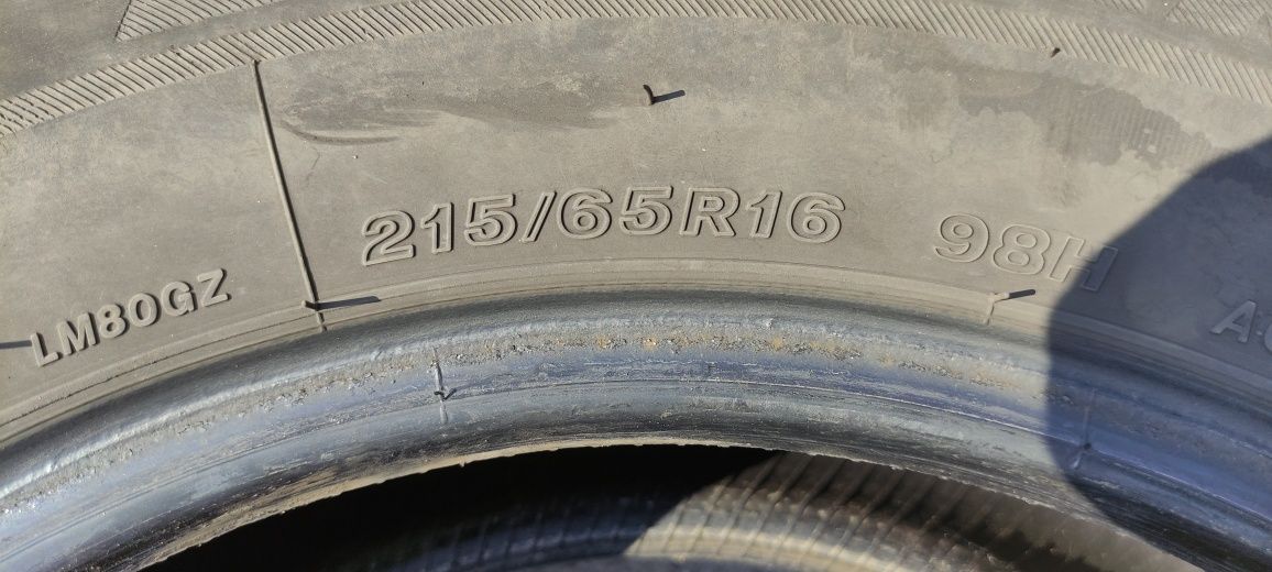Opony zimowe z 2017r 215/65/16 Bridgestone PN