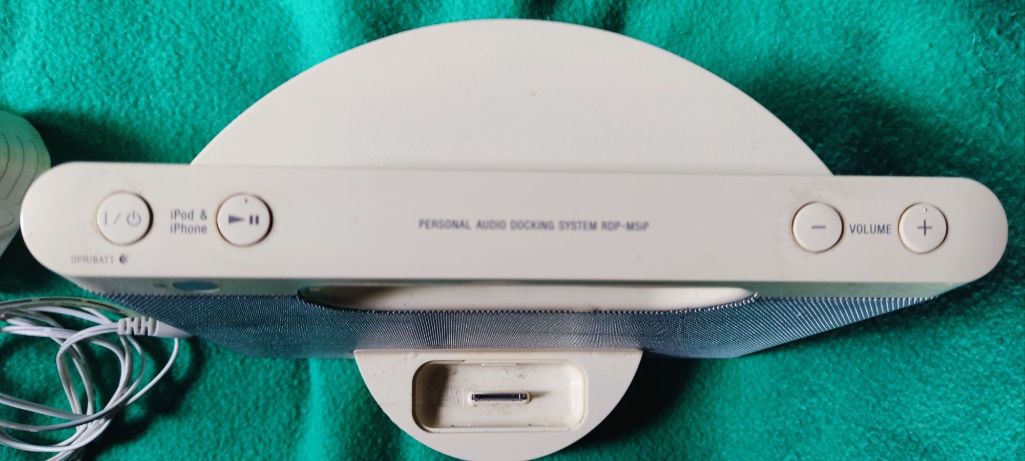 Leitor Sony RDP-M5ip para iPod ou iPhone de 30 pinos .