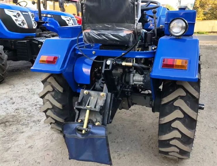 Мототрактор Булат Т25 LUX+фреза +плуг 2кор Трактор