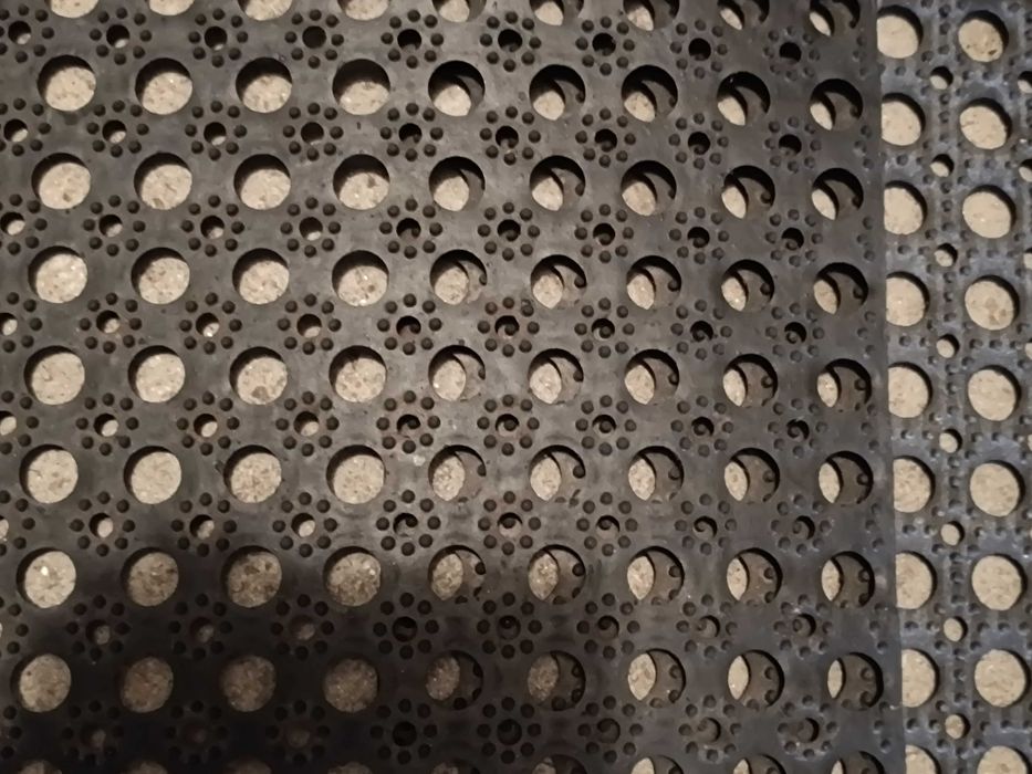 4 Tapetes fortes industriais de borracha para drenagem 59x39cm