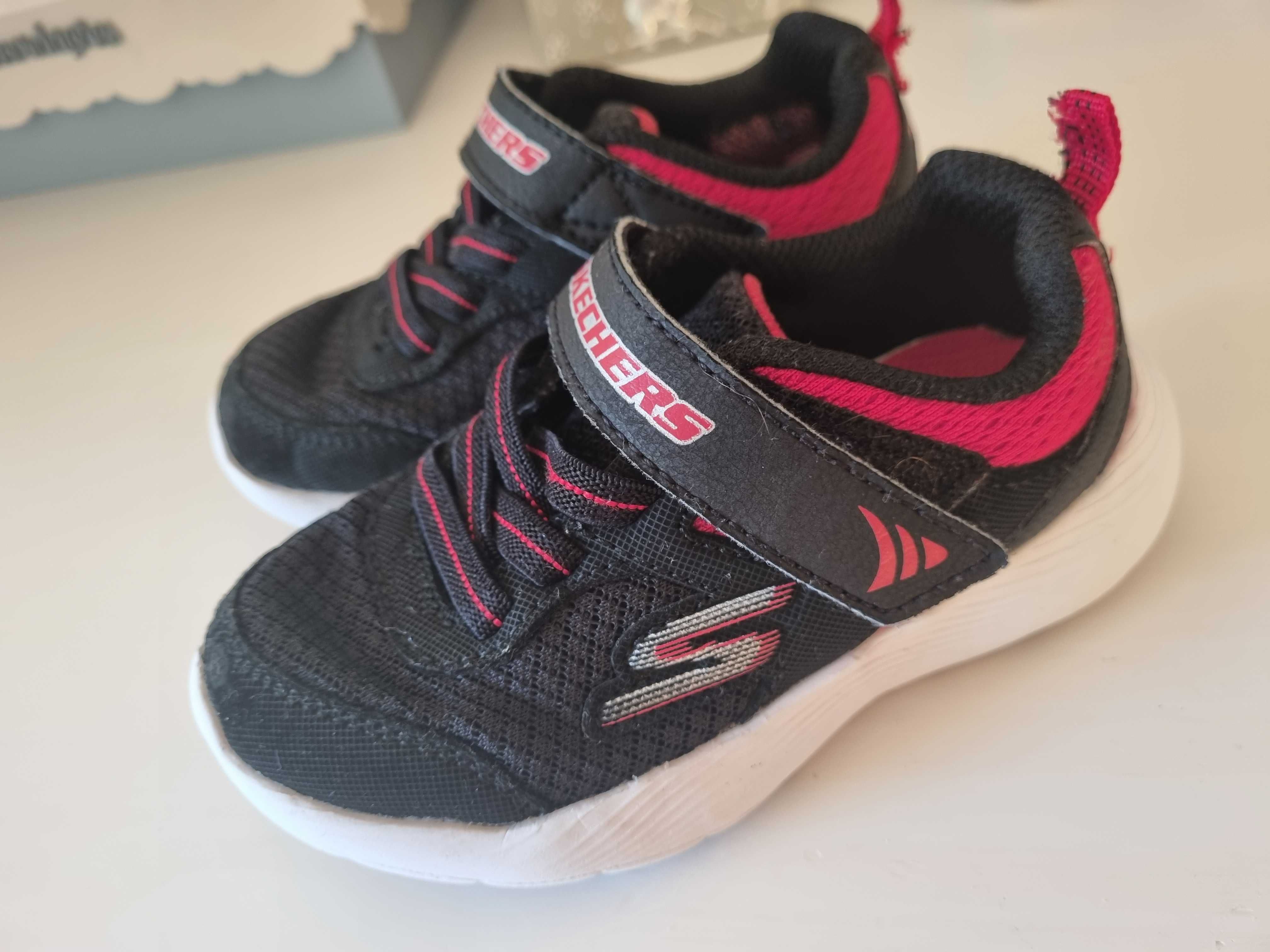 Skechers N.24 muito confortáveis