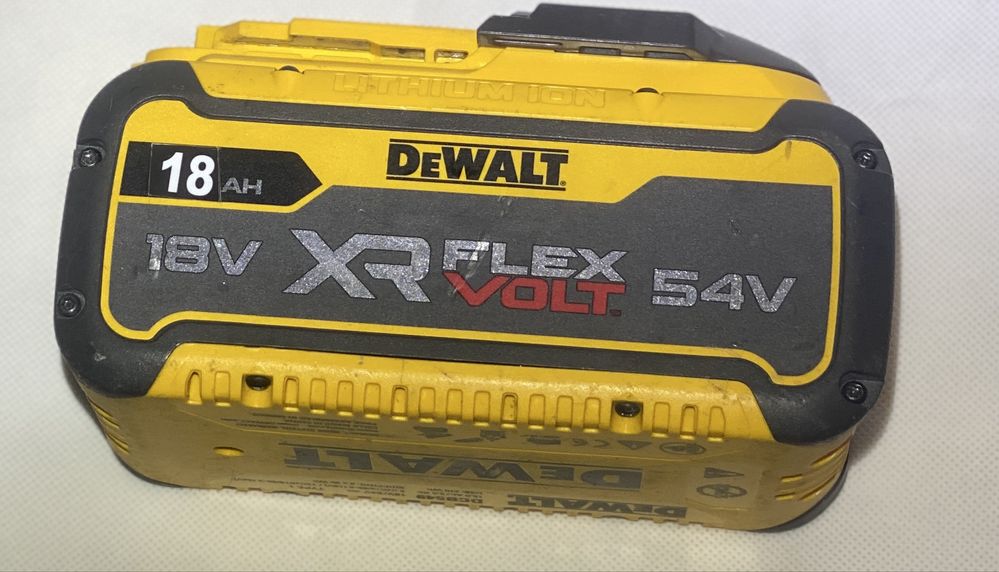 Акумулятор Dewalt FlexVolt XR 18/54v -18ah (18000mah)