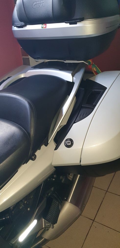 Moto BMW k1600 de 164 cavalos