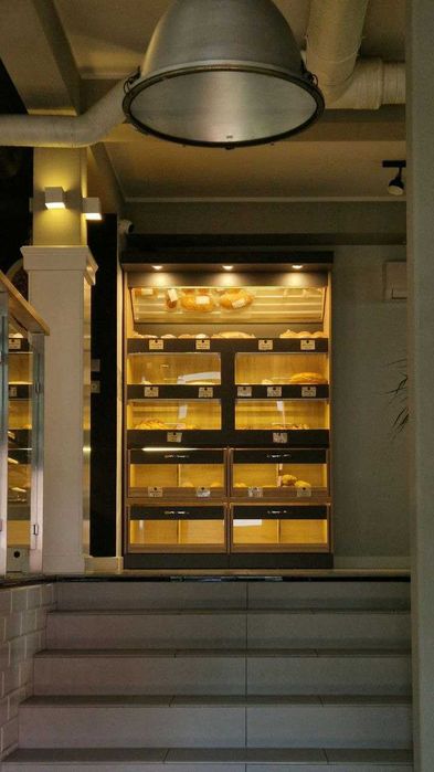 Regal na pieczywo do samoobsługi