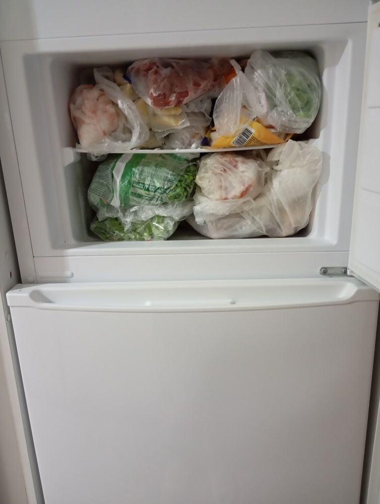 Frigorífico praticamente novo