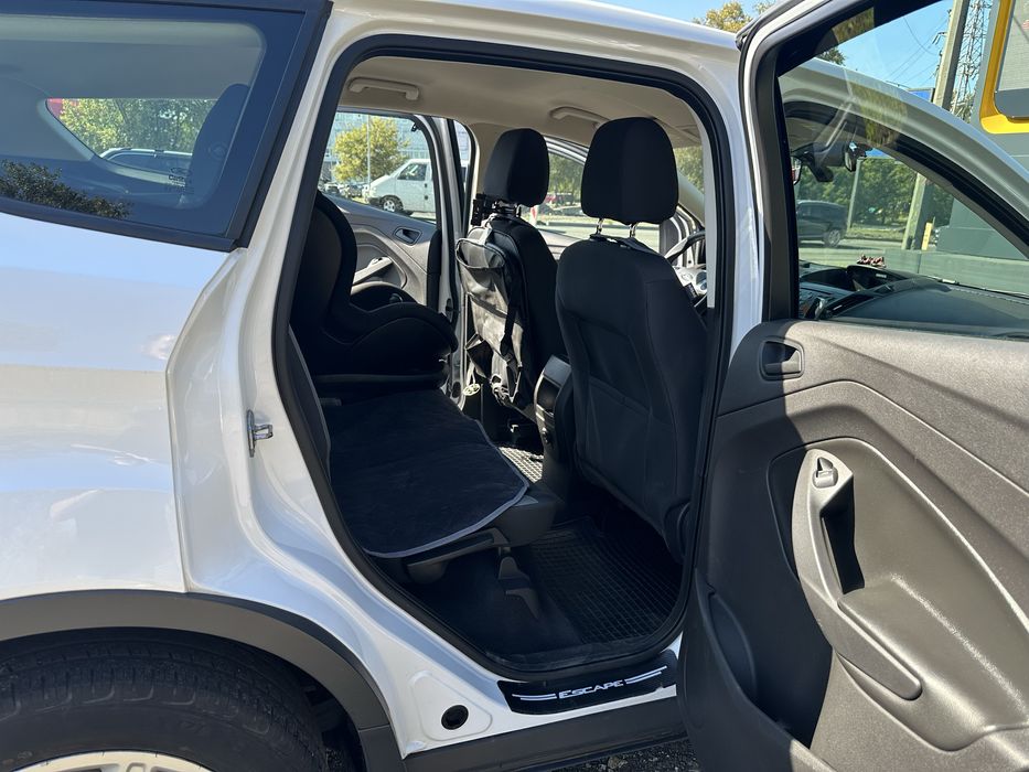 Продаж Ford Escape 2014 2,5