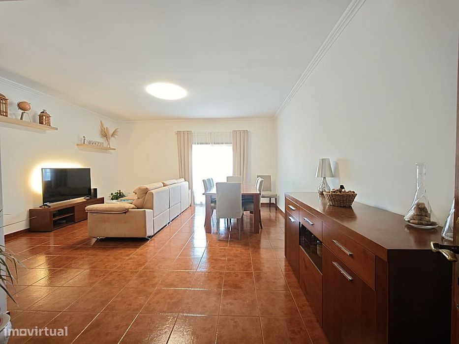Apartamento T3 com box no Porto Alto (PALT380)