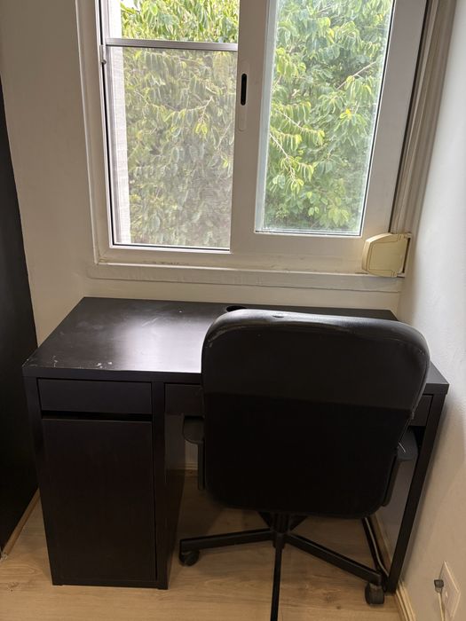 Secretaria + cadeira com algumas marcas de uso, entrego na zona de lx