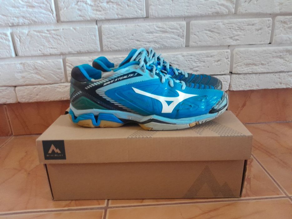 кросівки mizuno,lowa,asics