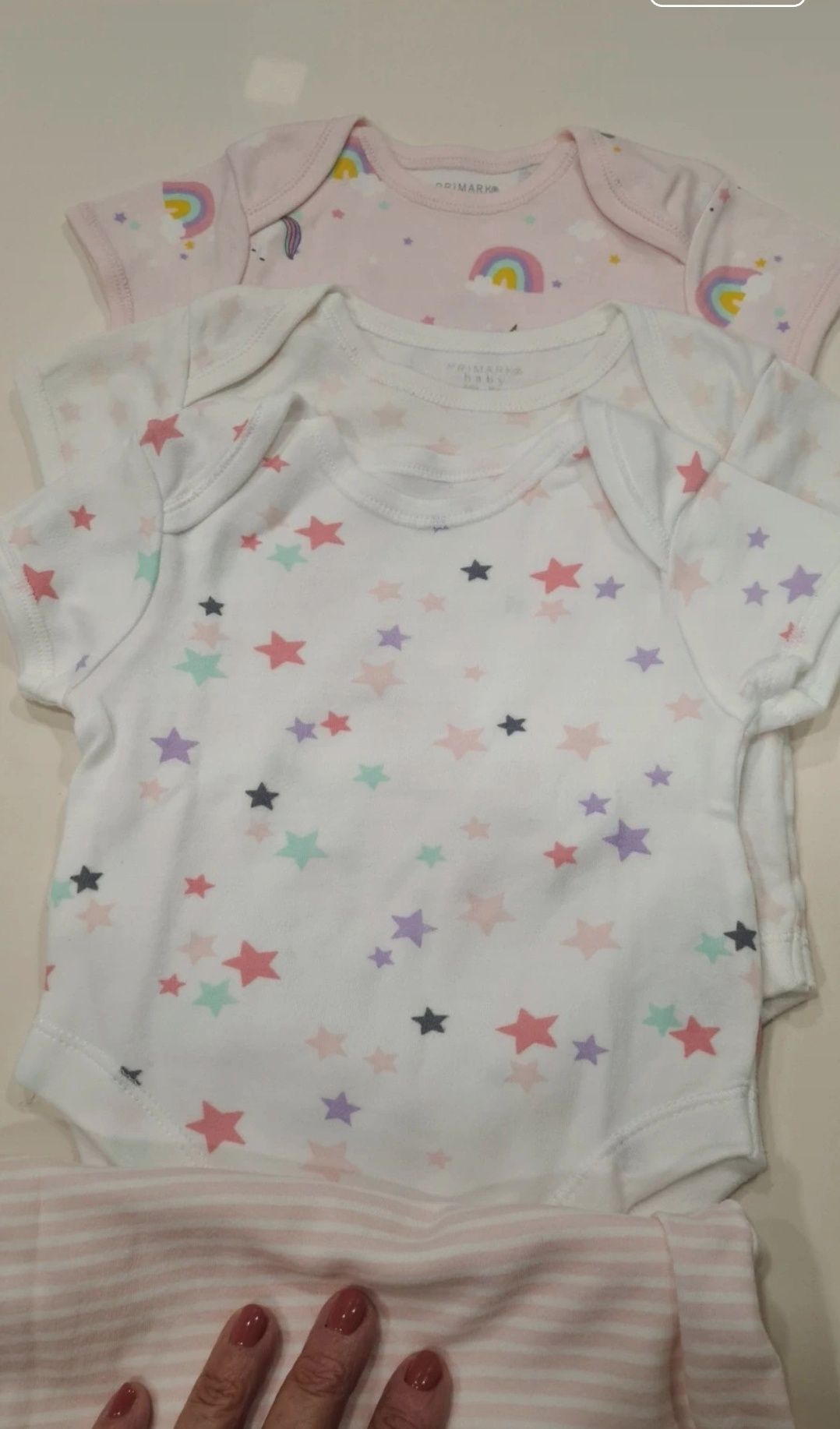 Lote de 4 bodies para menina 3-6 Meses.