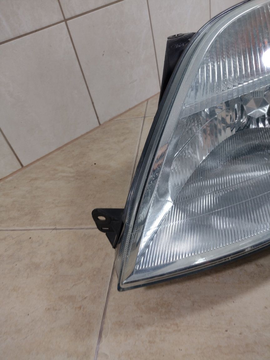 Ford Fiesta MK6 lampa reflektor lewy przód Europa wysyłka OLX