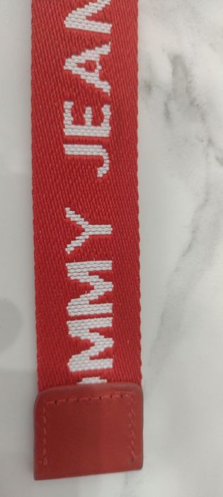 Pasek czerwony Tommy Jeans damski