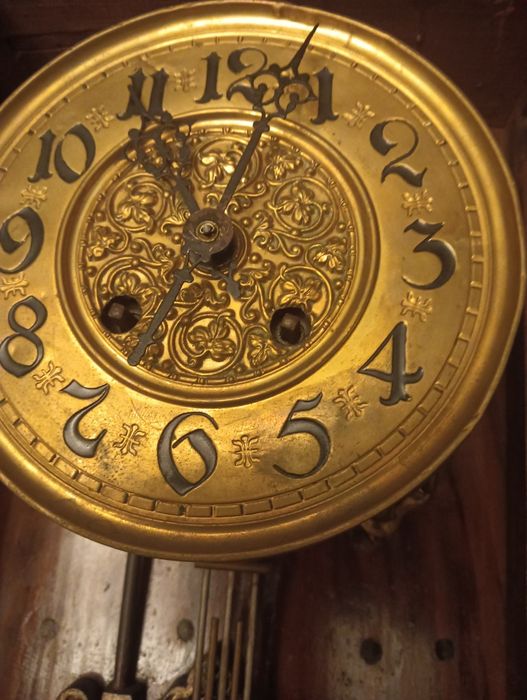 Sprzedam zegar wiszący sprawny