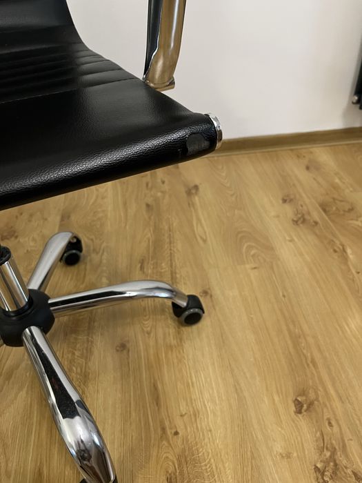 Fotel biurowy obrotowy