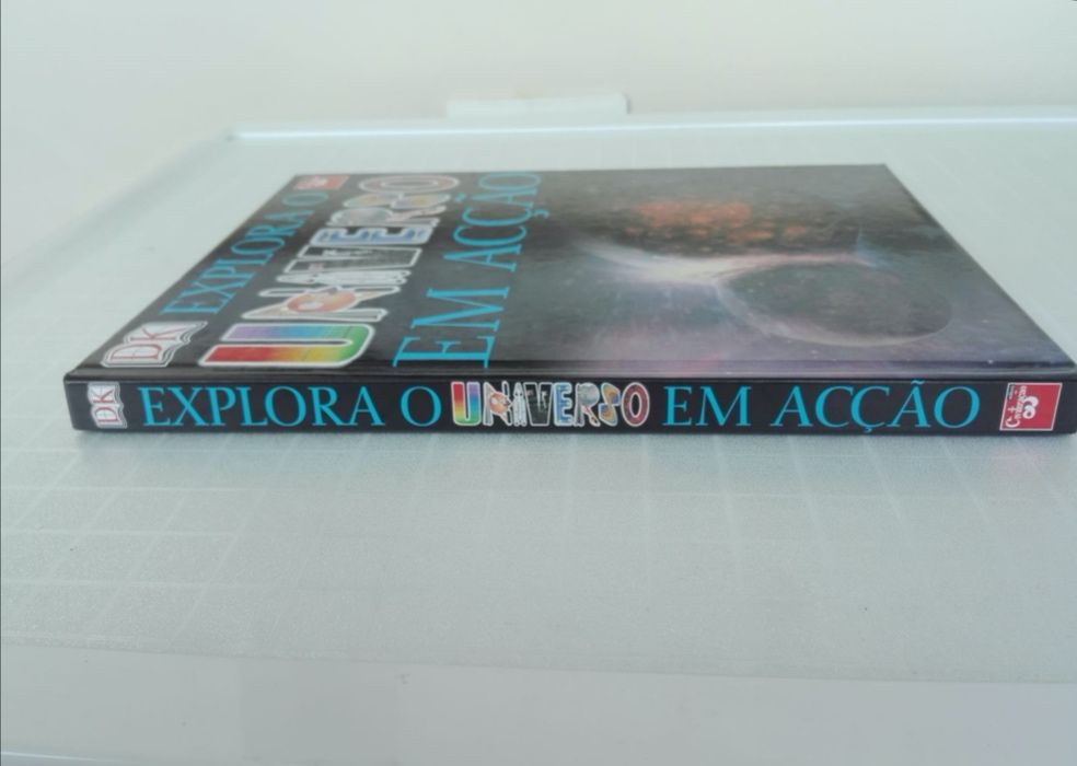 Livro "Explora o Universo em Acção"