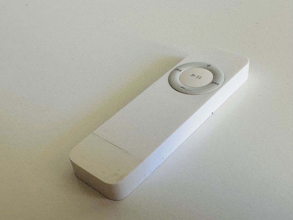 Apple iPod Shuffle 1st Gen 512MB A1112 White Stan Kolekcjonerski