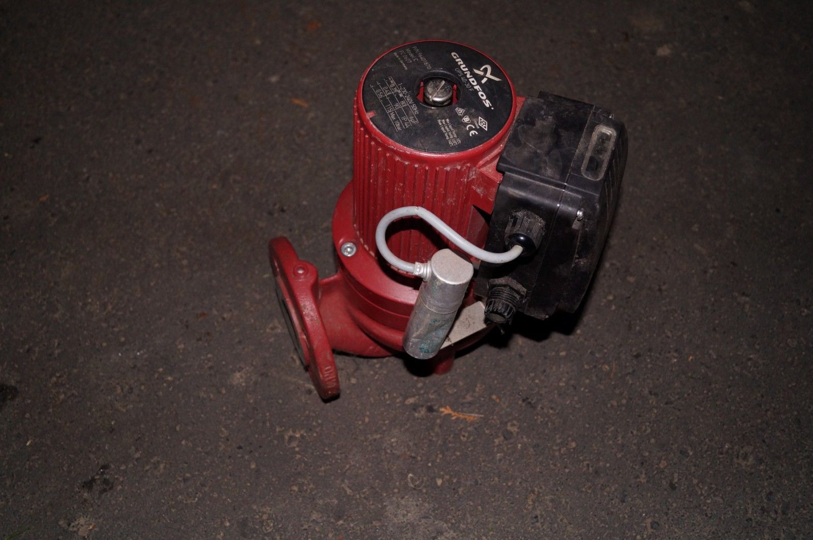 Pompa C.O. Grundfos UPS 40-30 f 230v używana z gwarancją