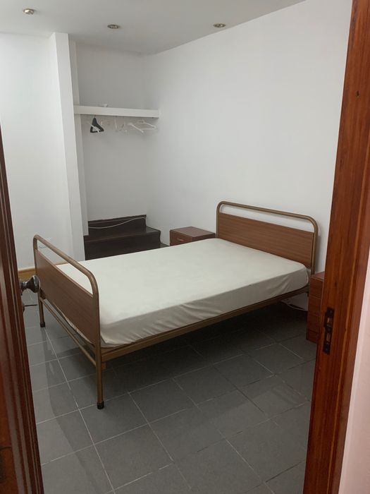 Aluga se T1+1 no centro histórico de Santa Comba Dao