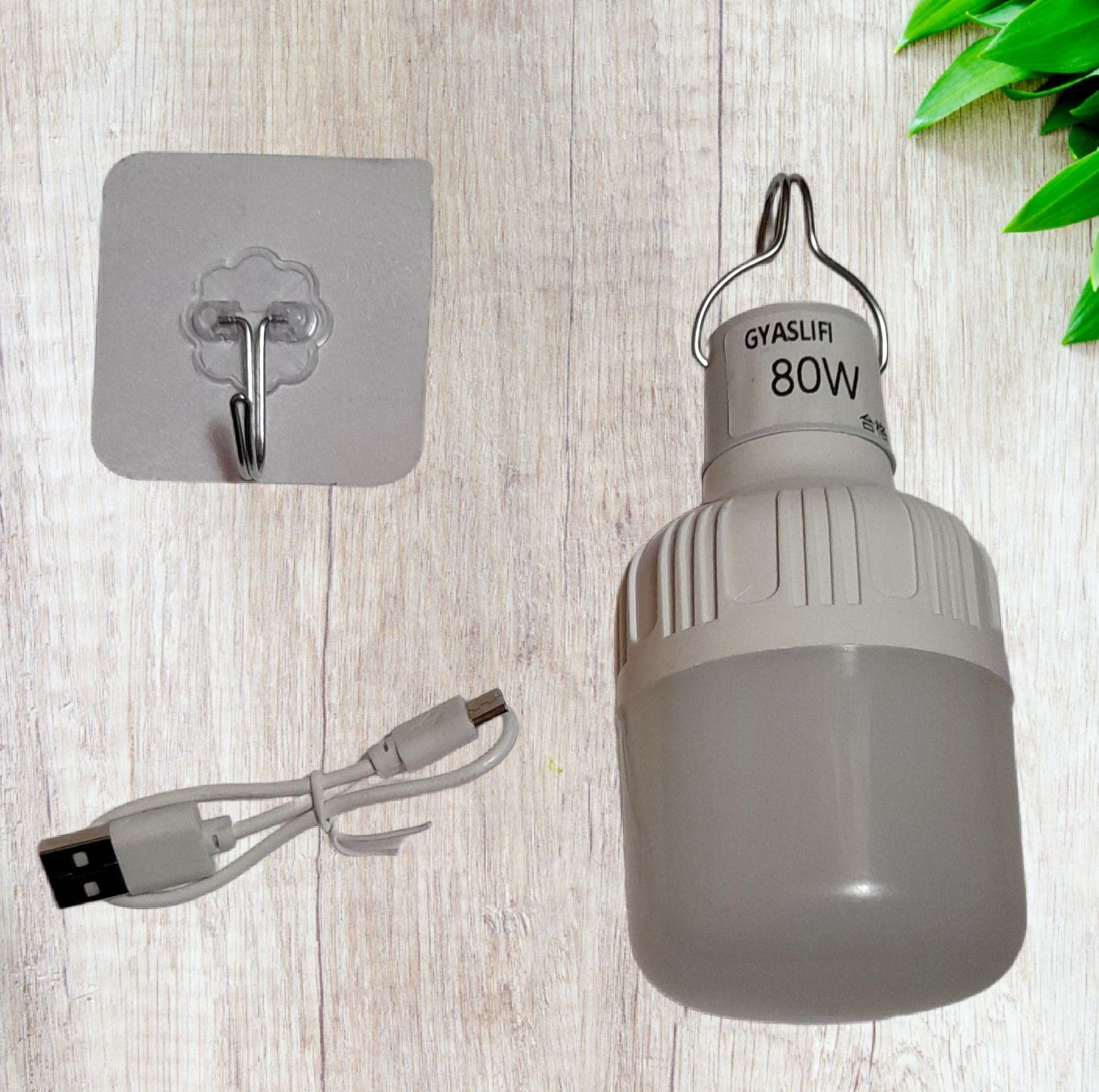Акумуляторна LED лампочка туристична для кемпінгу чи дачі.
Працює само