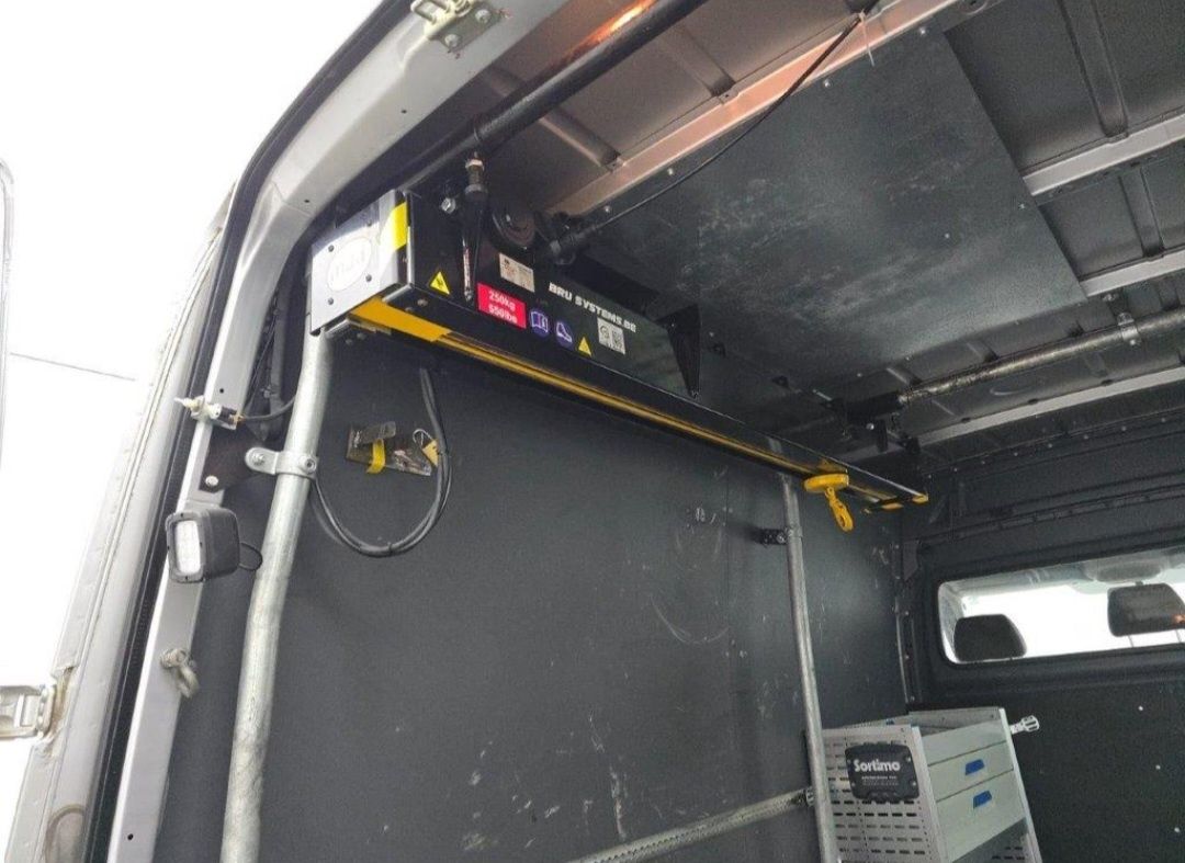 VW CRAFTER 2.0TDI Com Grua / 170mil km