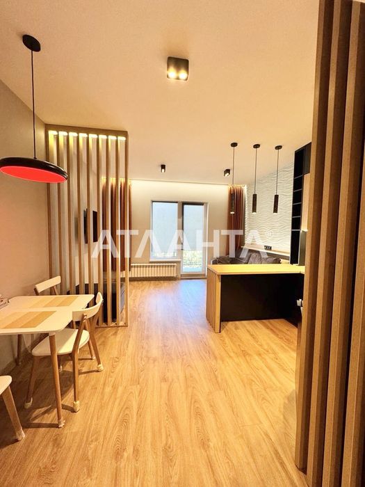 Однокімнатна квартира у житловому комплексі MARINIST Море