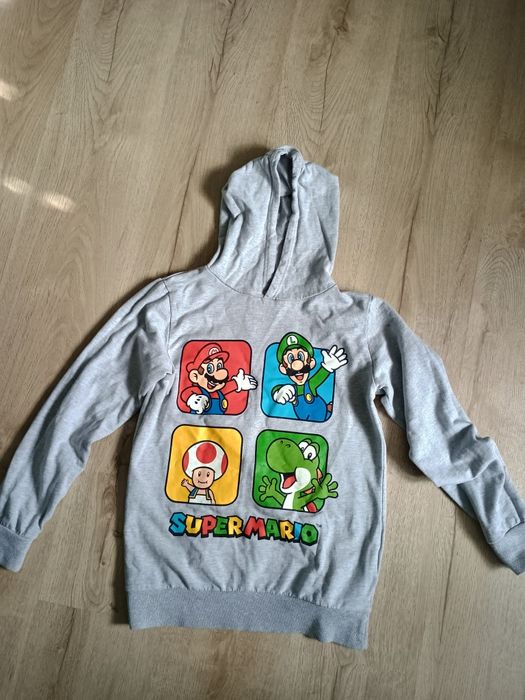 Bluzy chłopięce każda 10 zł