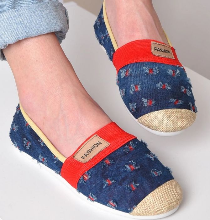 Мокасини жіночі.