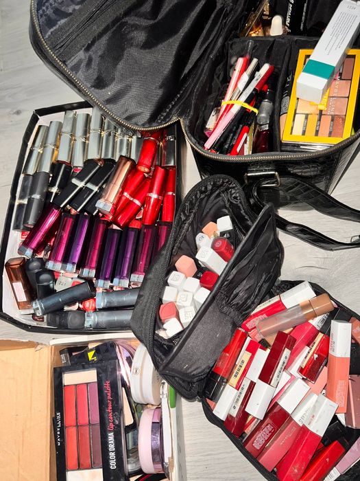 Помада пудра блеск