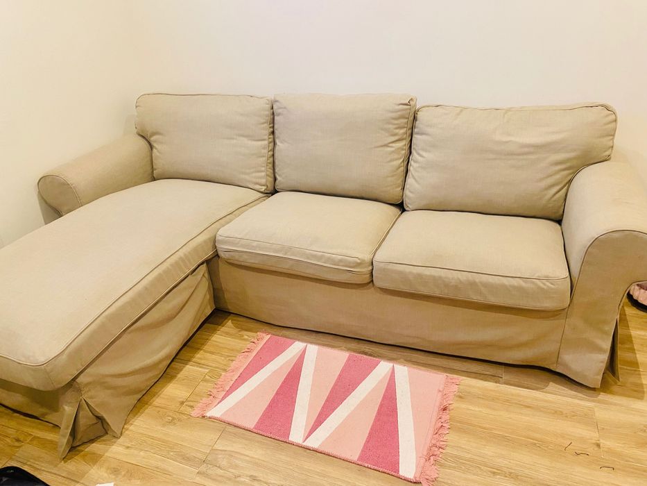 Sofá com chaise longue do Ikea