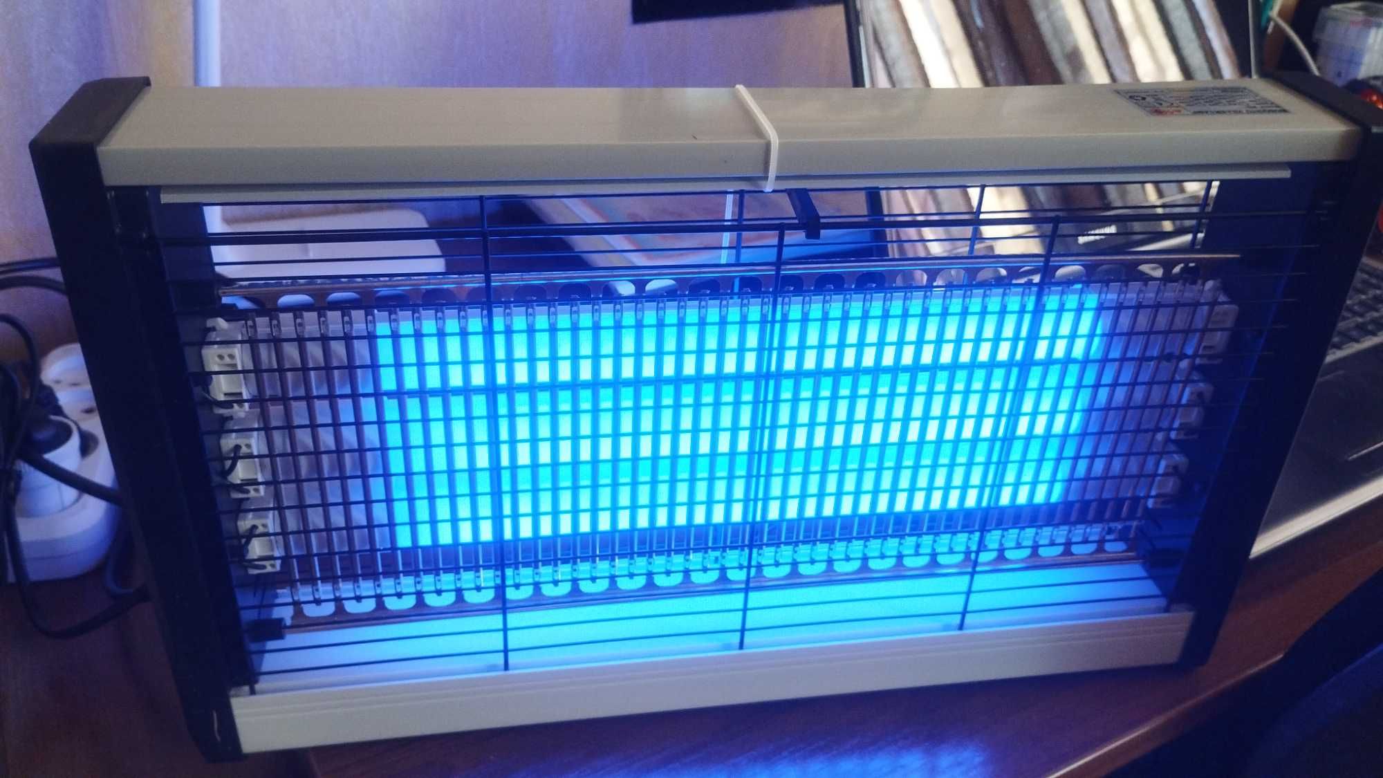 Пастка для комарів та мух. 15W. 25x39 см.